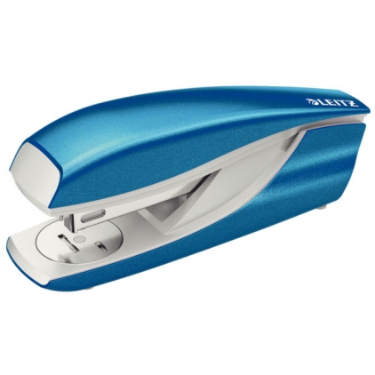 Capse Leitz, Power Performance, numarul 10, 1000 bucati/cutie Capsator metalic Leitz WOW 5502 NeXXt Series, 30 coli, 200 capse P3 incluse, albastru